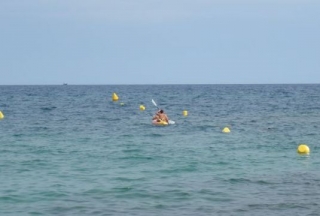 Aléjate en tu kayak